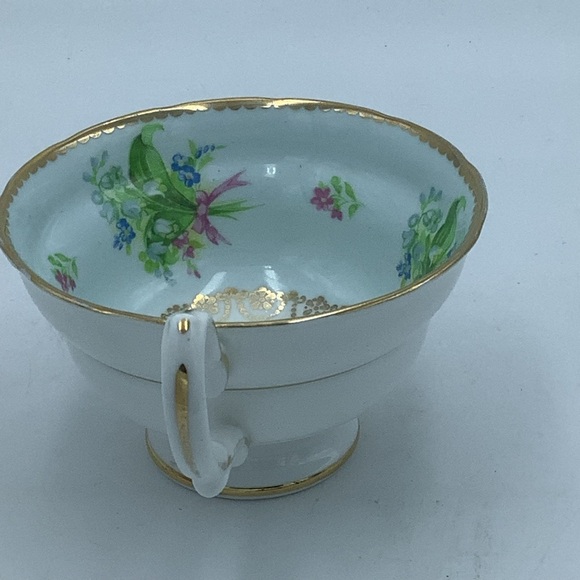 Grosvenor English Blue Floral Bone China Teacup and Saucer - Picture 10 of 16